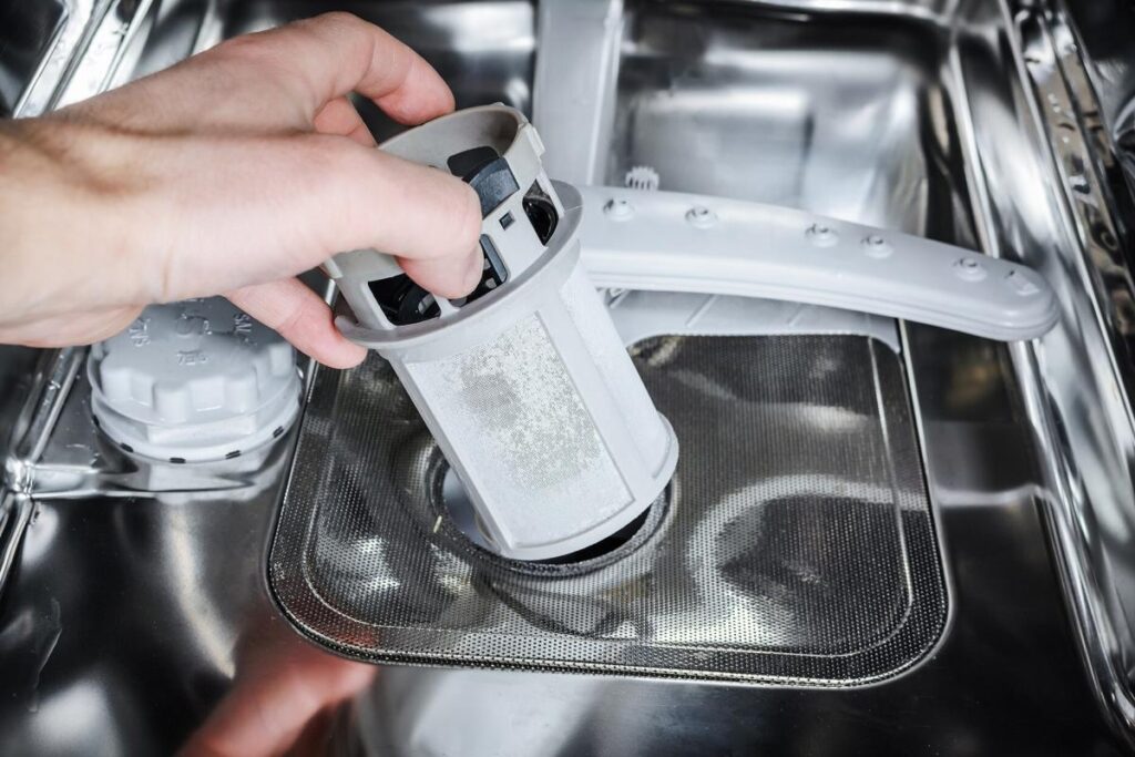 AEG Spülmaschine Fehler 20: das Problem selbst lösen